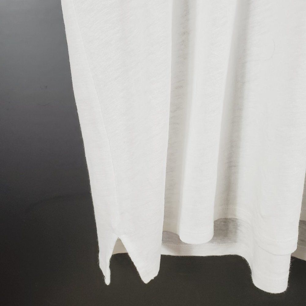 d&co High-Low White Short Sleeved Top Trimmed V-Neck Side Slits - Picture 6 of 13